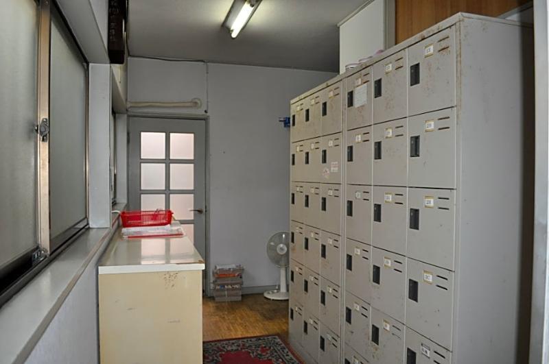 Ofu Jyoshi Kaikan 1st Building - Caters To Women Tokio